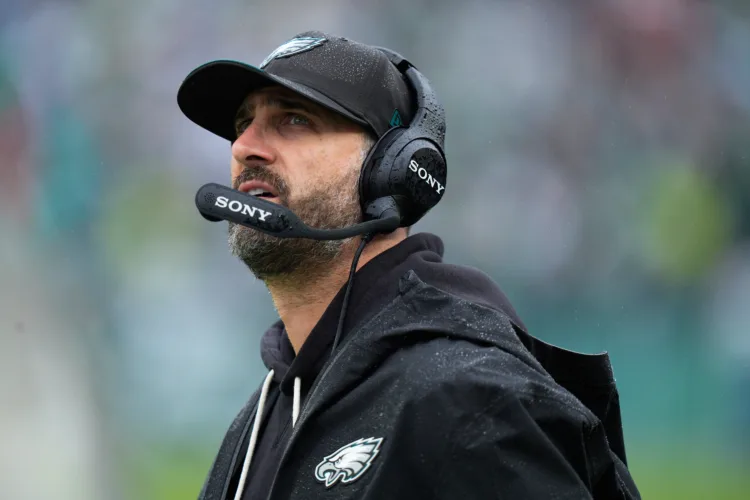 Eagles in dire need of fixing sagging offense